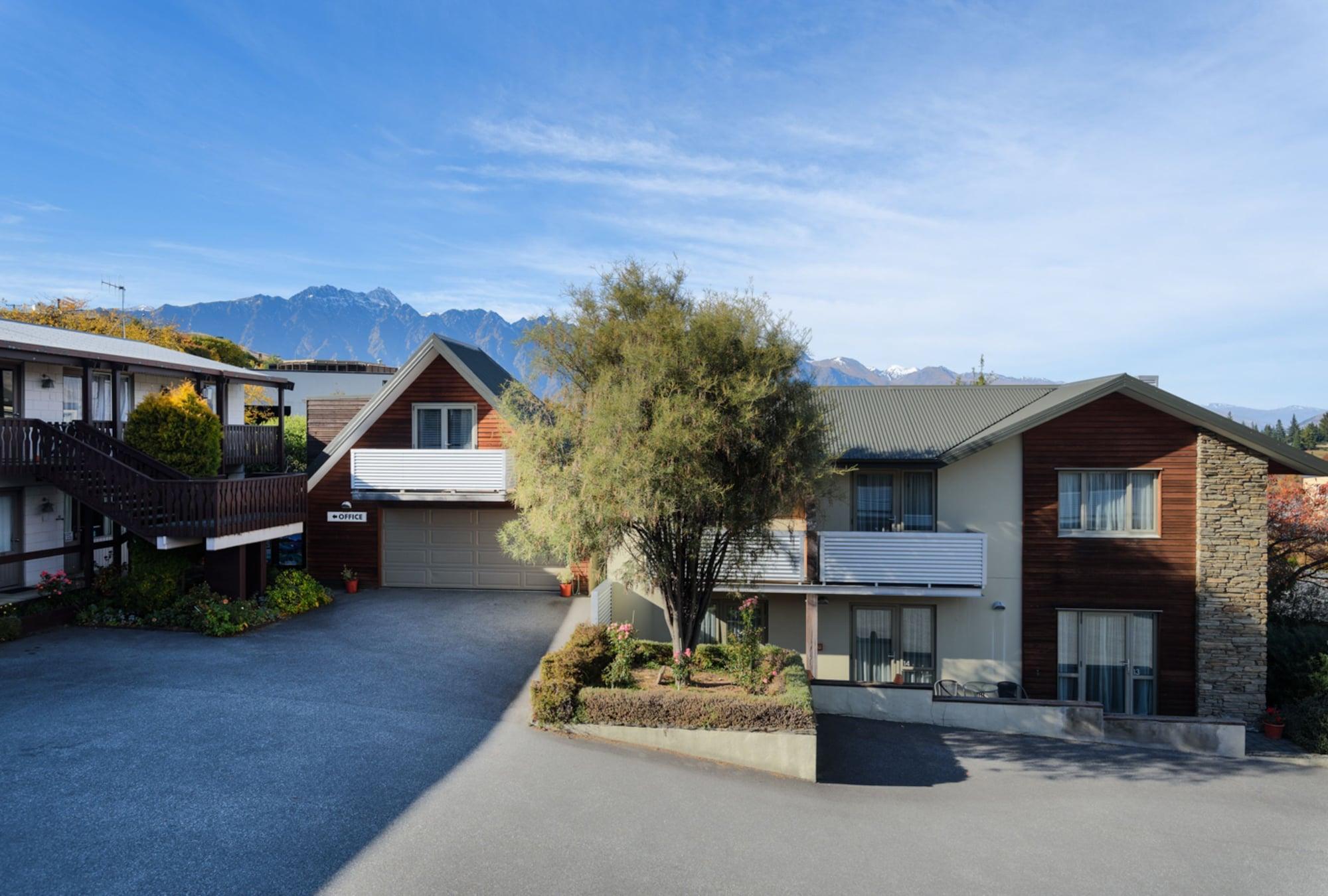 Queenstown Motel Apartments (Adults Only) Εξωτερικό φωτογραφία