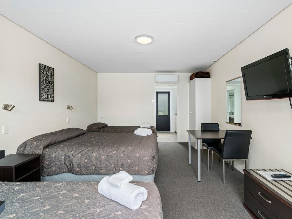 Queenstown Motel Apartments (Adults Only) Εξωτερικό φωτογραφία