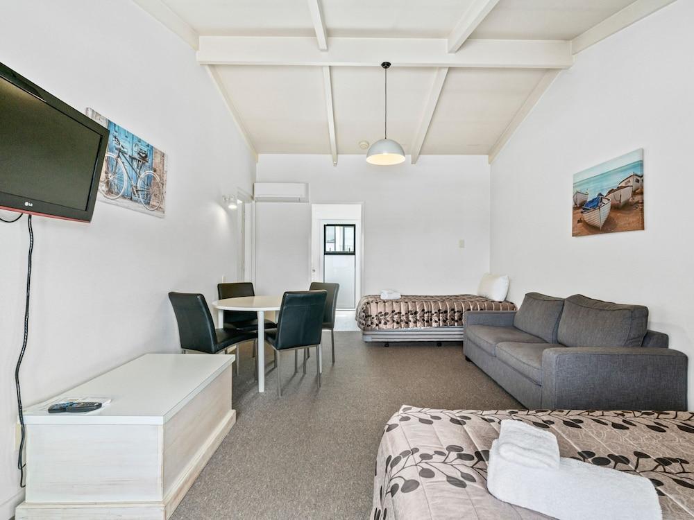 Queenstown Motel Apartments (Adults Only) Εξωτερικό φωτογραφία